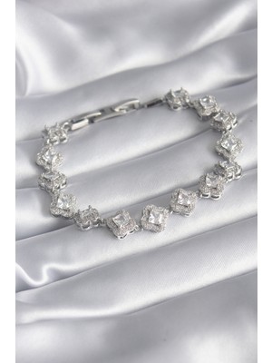 Lims Store Pirinç Gümüş Renk Zirkon Taşlı Yonca Model Vıp Seri Kadın Bileklik