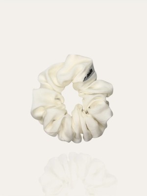 Hedie Alba Ivory Vegan Ipek (%100 Cupro) Scrunchie - Saç Kırılma Karşıtı ve Iz Yapmayan Saç Tokası