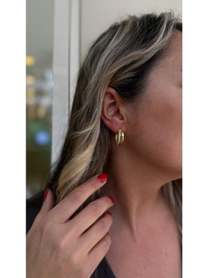 PremiumPort Şık ve Zarif Altın Küpe, Günlük ve Özel Günler Için Mükemmel Seçim