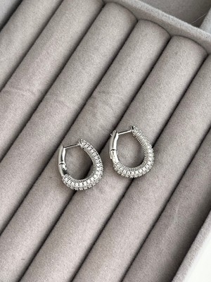 PremiumPort Parlak Zirkon Taşlı Sallantılı Küpe, Şıklık ve Zarafet Için Mükemmel Seçim