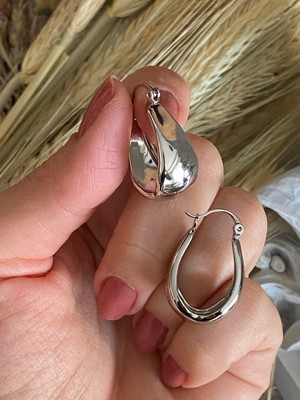 PremiumPort Parlak Altın Işçiliği Orta Boy Halka Küpe, Şık ve Zarif Takı