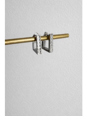 PremiumPort Şık Çelik Silver Taşlı Evelin Küpe, Kaliteli ve Dayanıklı Takı