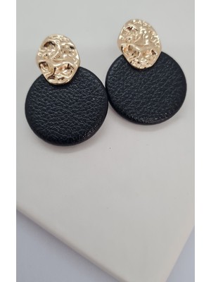 PremiumPort Şık Siyah Deri ve Altın Detaylı Modern Küpe