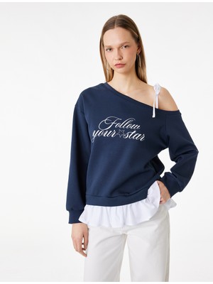 Koton Fiyonk Detaylı Pamuklu Uzun Kollu Asimetrik Yaka Baskılı Sweatshirt