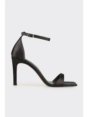 Elle Siyah Kadın Yüksek Topuk Sandalet