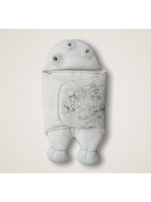 TeknoKapsül Yenidoğan Üç Çiçek Tuskuşu Nakışlı Lüks Ayaklı Erkek Bebek Kundak Ekru