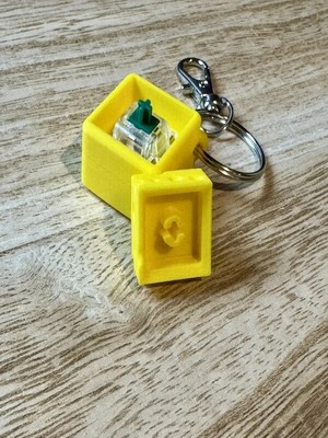🧀 Tıktık Peynir Mekanik Switch Anahtarlık – Stres Giderici Fidget Oyuncak