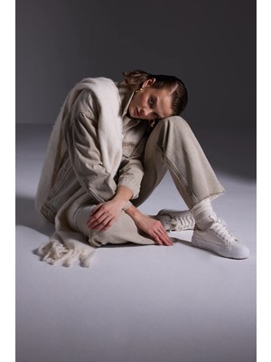 Açelya Okcu High Waist Wide Leg Kar Yıkama Geniş Paça Dikişsiz Jean