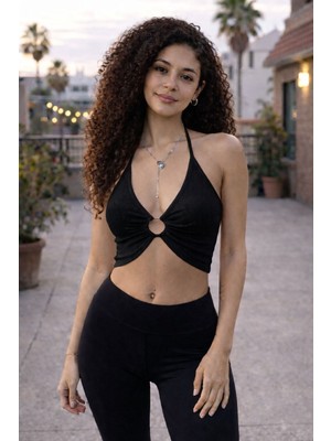 Machetta Kadın Boyundan Ip Askılı Göğüs Halka Detaylı Crop Bluz