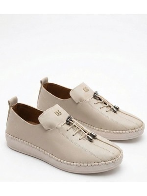 Giamgia Store Bej Cilt Lastik Bağcıklı Dikişli Esnek Tabanlı Günlükvegan Deri Kadın Ayakkabı