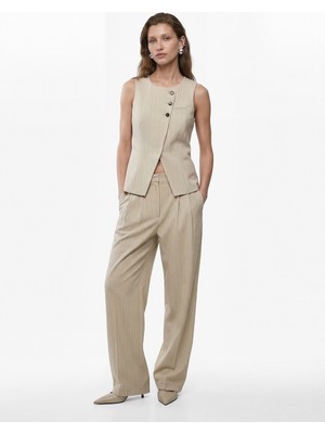 Koton Asimetrik Kesim Düğmeli Bisiklet Yaka Kolsuz Yelek