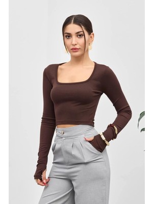 Shopping Shop Kare Yaka Parmak Geçmeli Bluz KAHVE