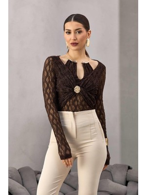 Shopping Shop Yaka Ay Aksesuarlı Dantel Bluz Kahve