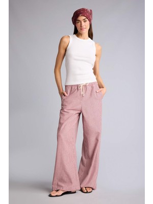 DeFacto Regular Fit Yüksek Bel Bağcıklı Çizgili Geniş Paça Oxford Pantolon H8493AX26SM