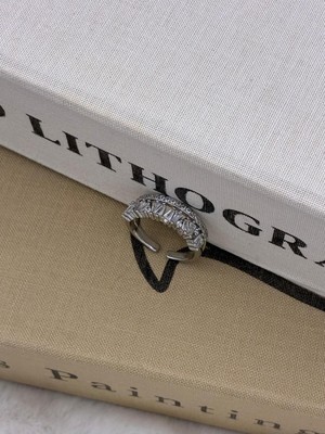 Hedef Bijuteri Gümüş Renk V Detay Üçgen Zirkon Taşlı Özel Seri Ayarlanabilir Pirinç Yüzük T4