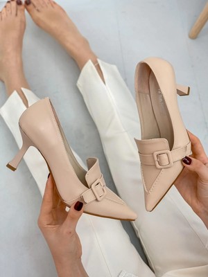 Erva'nın Butiği Bej Cilt (Kahlo) Toka Detay Kadın Stiletto