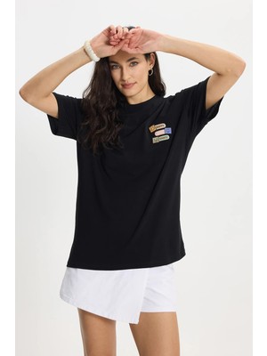 Tudors Kadın Oversize Geniş Kesim %100 Pamuk Bisiklet Yaka Baskılı Siyah Tişört 