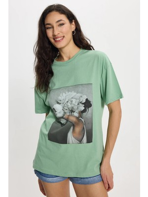 Tudors Kadın Oversize Geniş Kesim %100 Pamuk Bisiklet Yaka Kısa Kollu Baskılı Yeşil Tişört