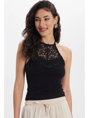 Tudors Kadın Slim Fit Dar Kesim Kolsuz Bisiklet Yaka Dantelli Sırt Detaylı Siyah Bluz