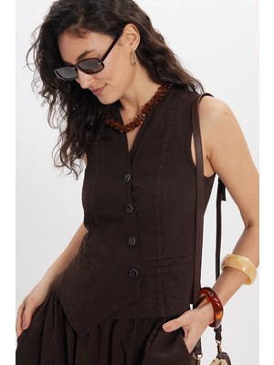 Tudors Kadın Slim Fit Dar Kesim %100 Pamuk V Yaka Çift Cepli Kahverengi Etek Yelek Takım