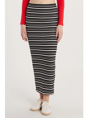 Tudors Kadın Slim Fit Viskon Çizgili Normal Bel Etek