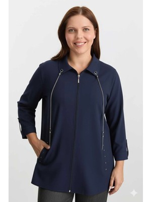 Selen Büyük Beden Önü Kuş Gözü Aksesuarlı Bluz  /  Lacivert