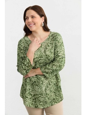 Selen Büyük Beden Truvakar Kol Palmiye Desen Bluz  /  Yeşil