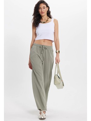Tudors Kadın Relax Fit Rahat Kesim %100 Pamuk Beli Bağcıklı Lastikli Çift Cepli Haki Pantolon