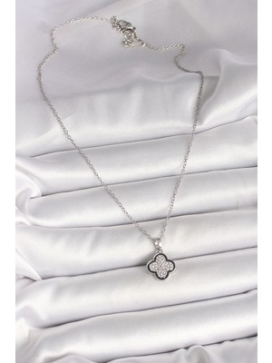 Gültekin 316L Çelik Gümüş Renk Zincir Zirkon Taşlı Yonca Model Kadın Kolye