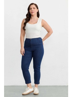 Selen Büyük Beden Paçası Taşlı Kot Pantolon  /  Indigo