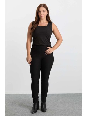 Selen Büyük Beden Dar Paça Cep Kenarı Taşlı Örme Pantolon  /  Siyah