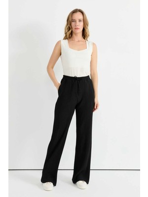 Selen Beli Lastikli Kendinden Plise Pantolon  /  Siyah