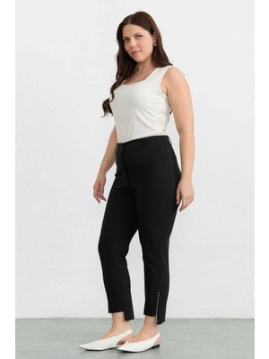 Selen Büyük Beden Paça Arkası Uzun Fermuarlı Pantolon  /  Siyah