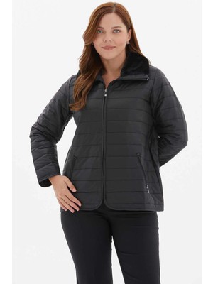 Selen Büyük Beden Yakası Kürklü Fermuarlı Kapitone Mont  /  Siyah