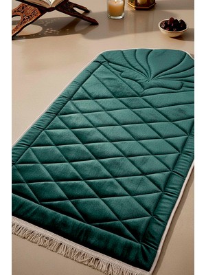 Zümrüt Yeşili Kapitone Dolgulu Lüks Seccade 65X115 cm