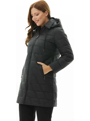 Selen Büyük Beden Zigzag Kapitone Kapüşonlu Mont  /  Siyah