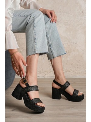 Esila Butik Hasır Toka Detaylı Kalın Topuklu Kadın Sandalet