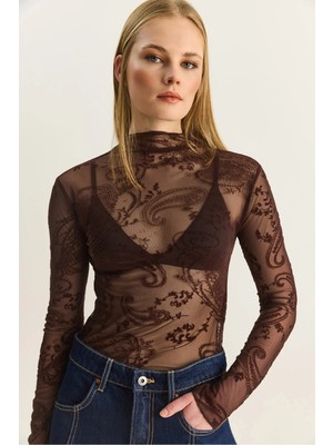 Shade Kadın Şal Desenli Yarı Transparan Boğazlı Tül Bluz