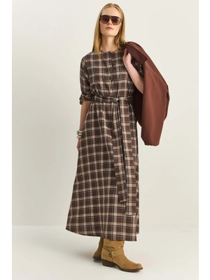Shade Kadın Ekose Desenli Bisiklet Yaka Kuşaklı Kloş Pamuk Elbise