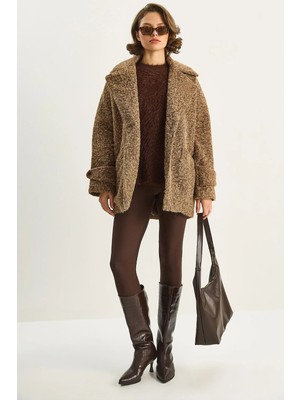 Shade Kadın Geniş Yaka Cep Detaylı Oversize Astarlı Buklet Kaşe Kaban