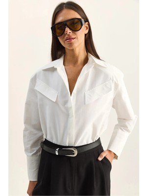 Shade Kadın Vatkalı Çapraz Kapak Detaylı Asimetrik Geniş Manşetli Poplin Gömlek