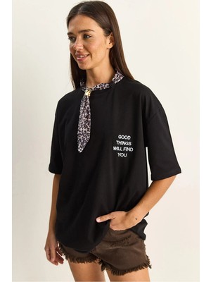 Shade Kadın Leopar Desenli Fular Detaylı Nakışlı Pamuklu Oversize T-Shirt