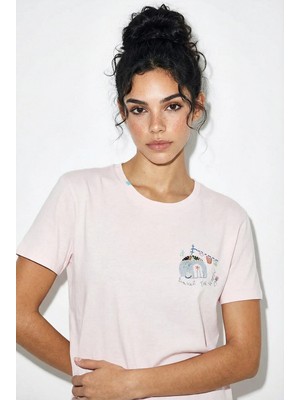 Shade Kadın %100 Pamuk El Işi Minimal Nakış Detaylı Premium Tasarım T-Shirt