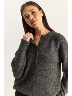 Shade Kadın 5 Düğmeli Kazak