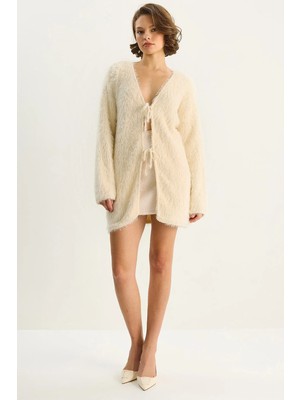 Shade Kadın Sakallı Yumuşak Dokulu Bağlama Detaylı Triko Hırka