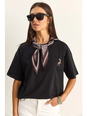 Shade Kadın Ceylan Nakışlı Fularlı Basic Salaş T-Shirt