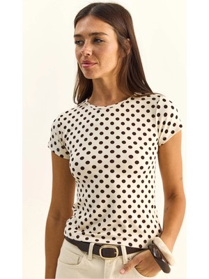 Shade Kadın Bisiklet Yaka Puantiyeli Kısa Kollu Likralı Crop T-Shirt