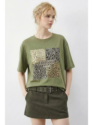 Shade Kadın Taş Detaylı Leopar Baskılı Bisiklet Yaka Rahat Kalıp T-Shirt