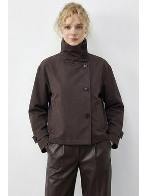 Shade Kadın Dik Yaka Astarlı Cep Detaylı Kısa Trençkot