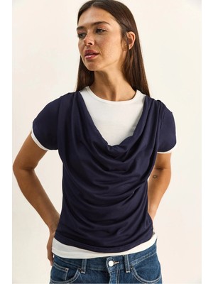 Shade Kadın Çift Kat Görünümlü Degaje Yaka Kısa Kol T-Shirt
